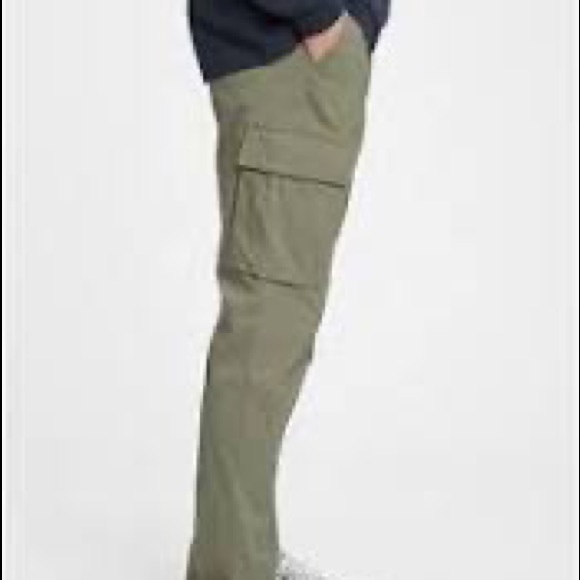 NWT!! Gap Men's Slim Cargo Pants in Olive Green. Size Large. - Picture 4 of 8